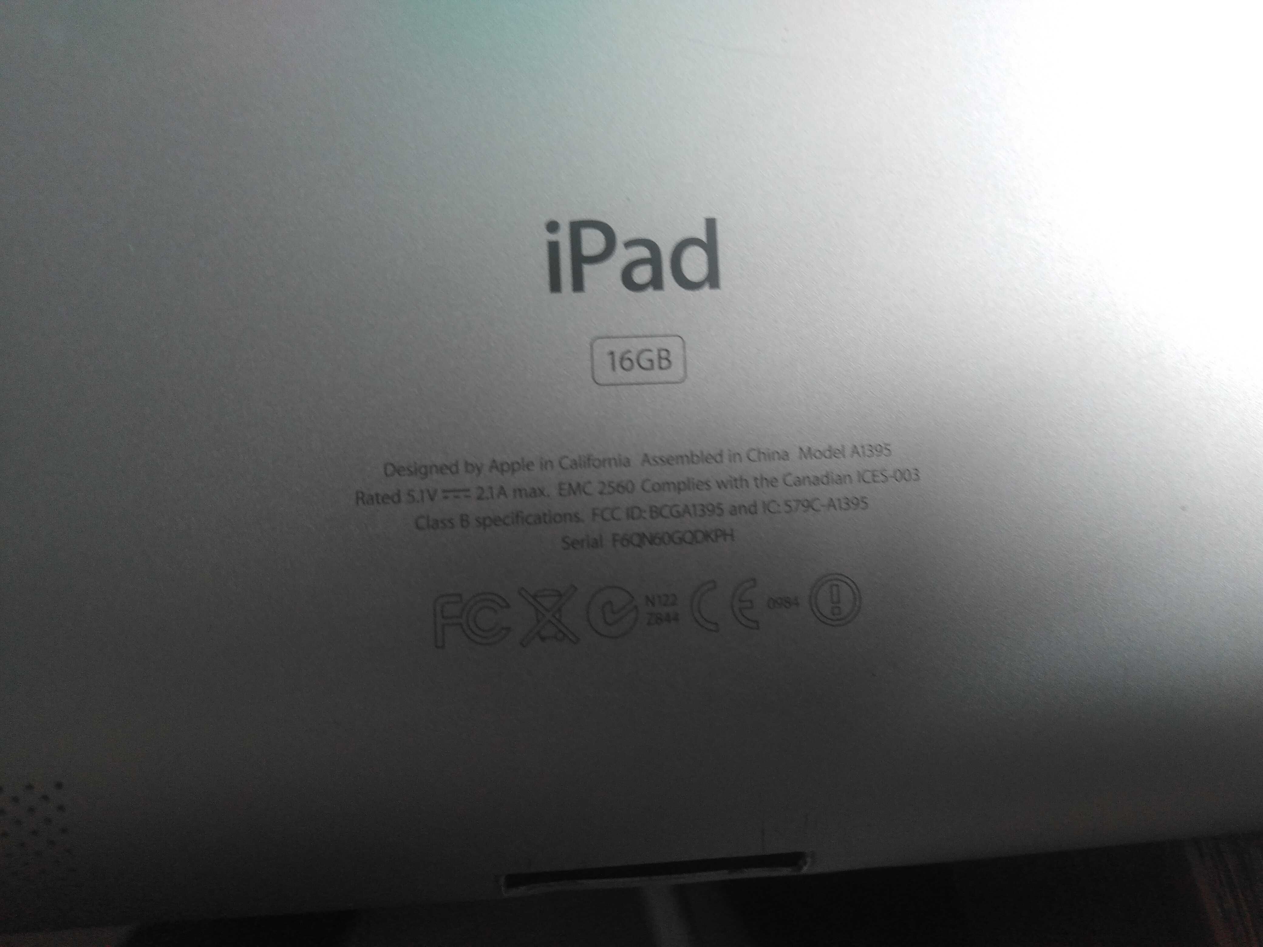 Apple iPad 2 Wi-Fi model A1395 16GB (2) pentru piese