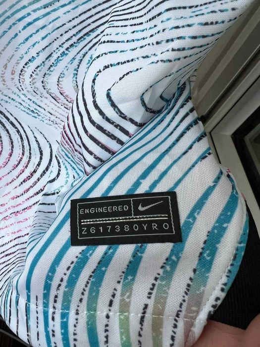 Tricou superb Liverpool nike original