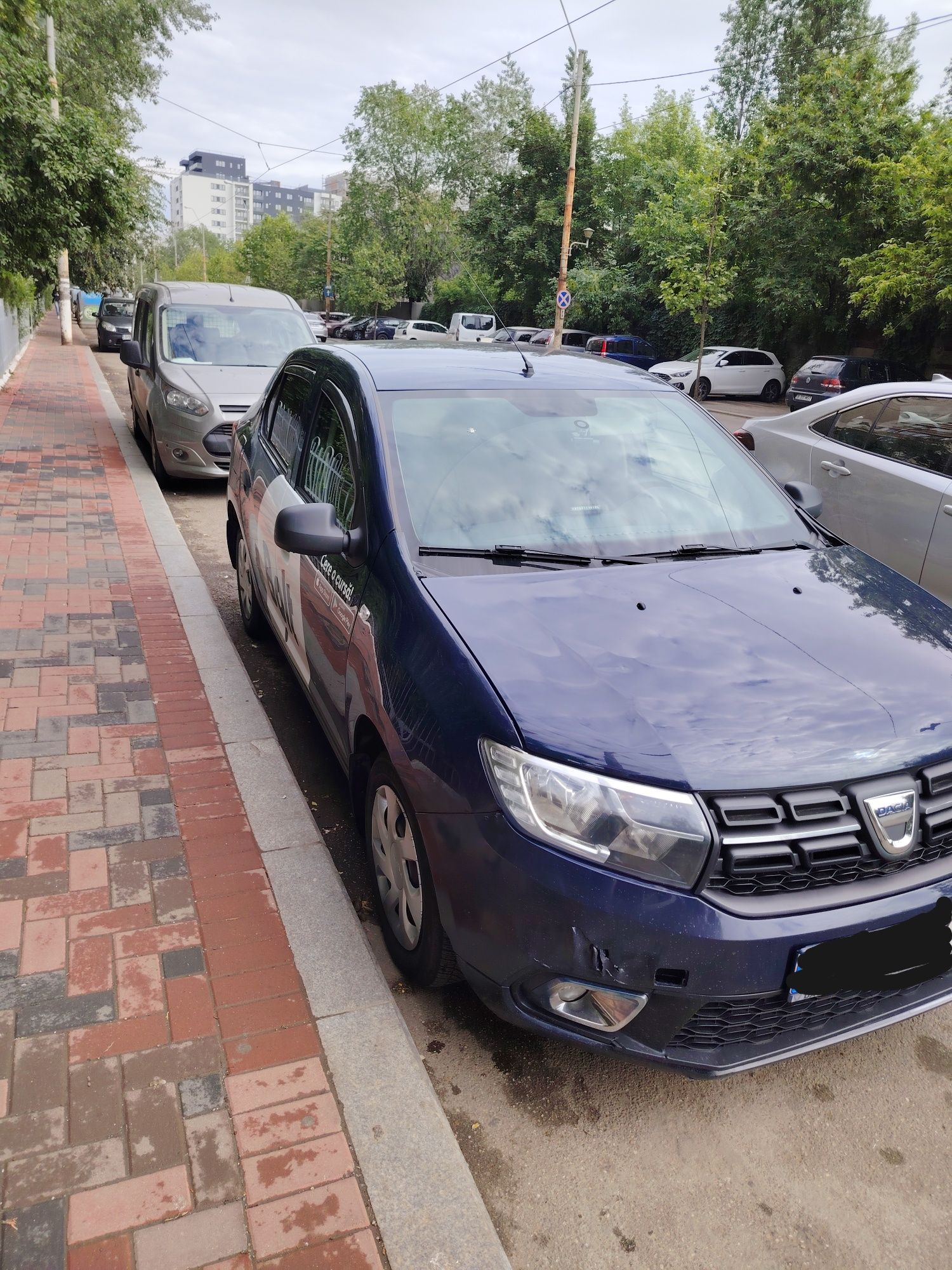 Vând Dacia Logan preț 6500 ușor negociabil