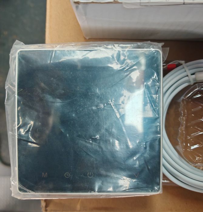 Стаен термостат ME81H16A терморегулатори програмируеми