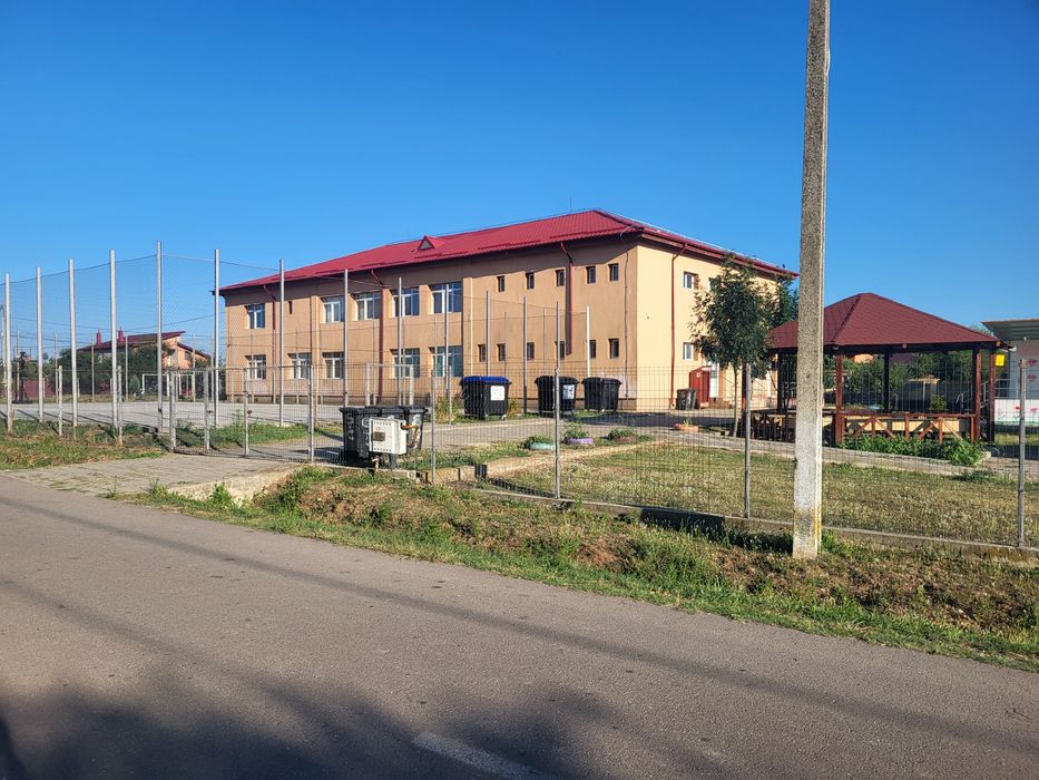 De vanzare casa batraneasca + teren 1230 mp