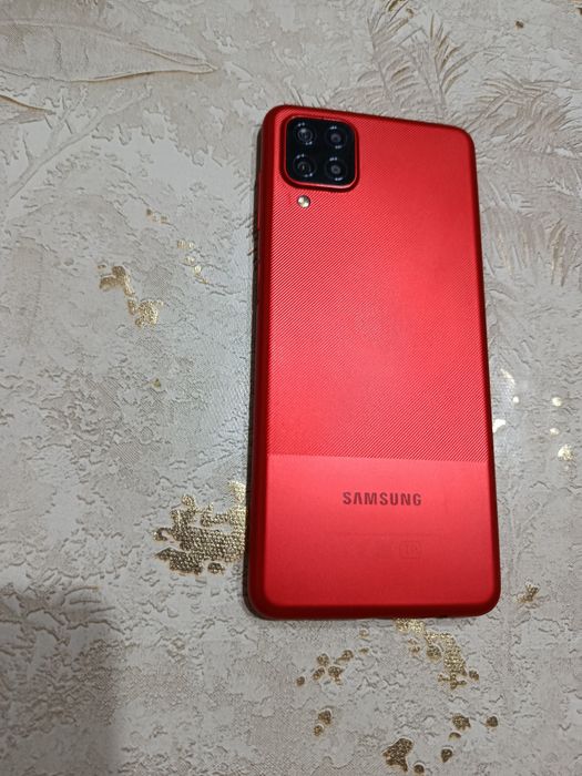 Продаётся Samsung Galaxy A12 -32Gb