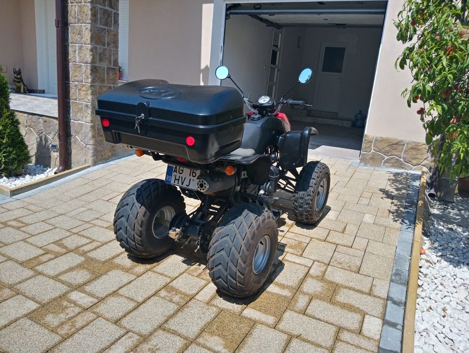 Vând ATV 150cc .