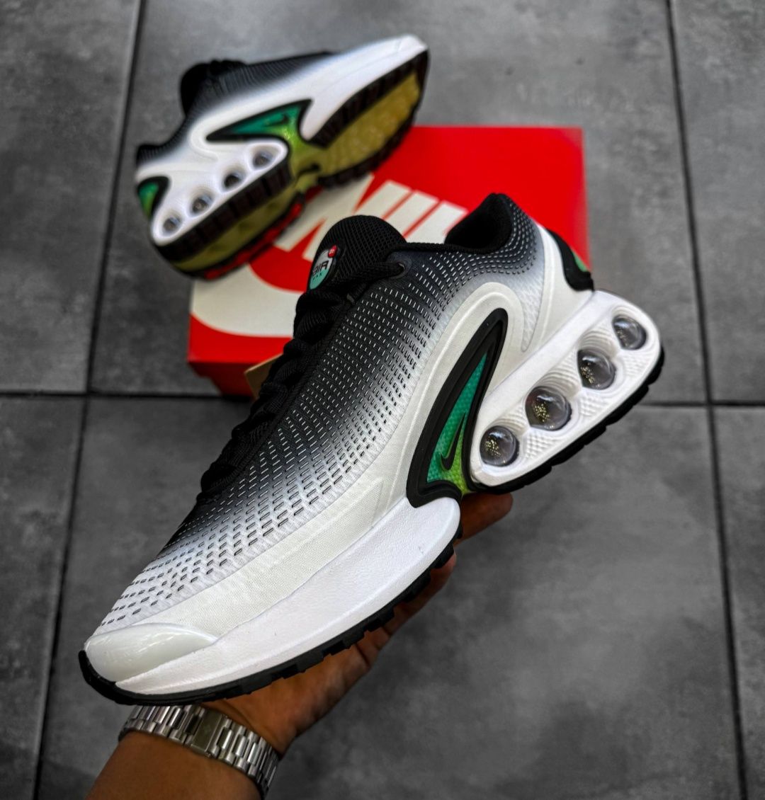 Nike DN ' White/Black/Neon мъжки маратонки