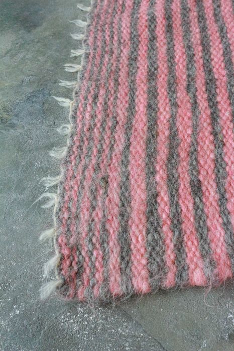 Ръчно тъкани килими.