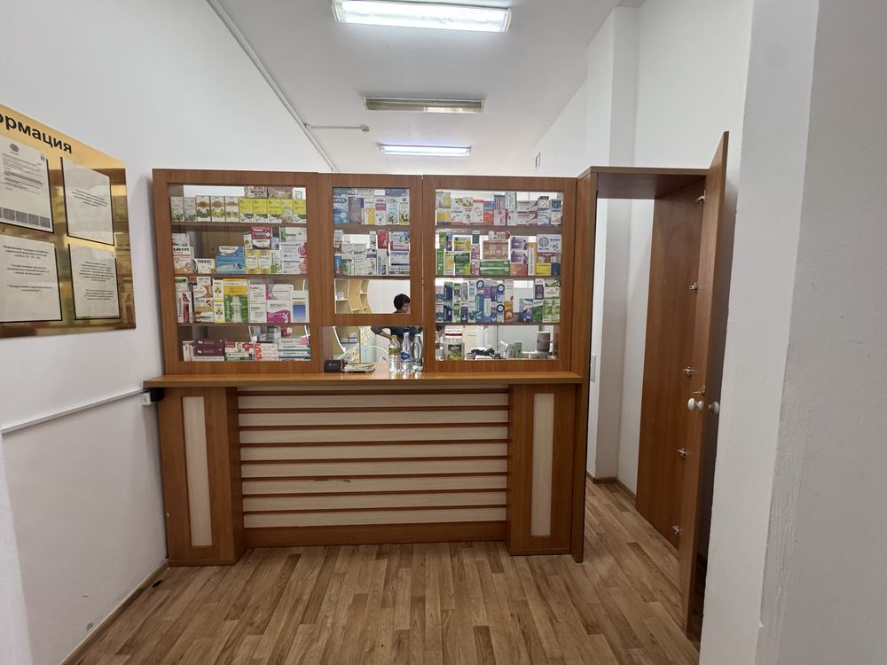 продам шкафы для аптеки