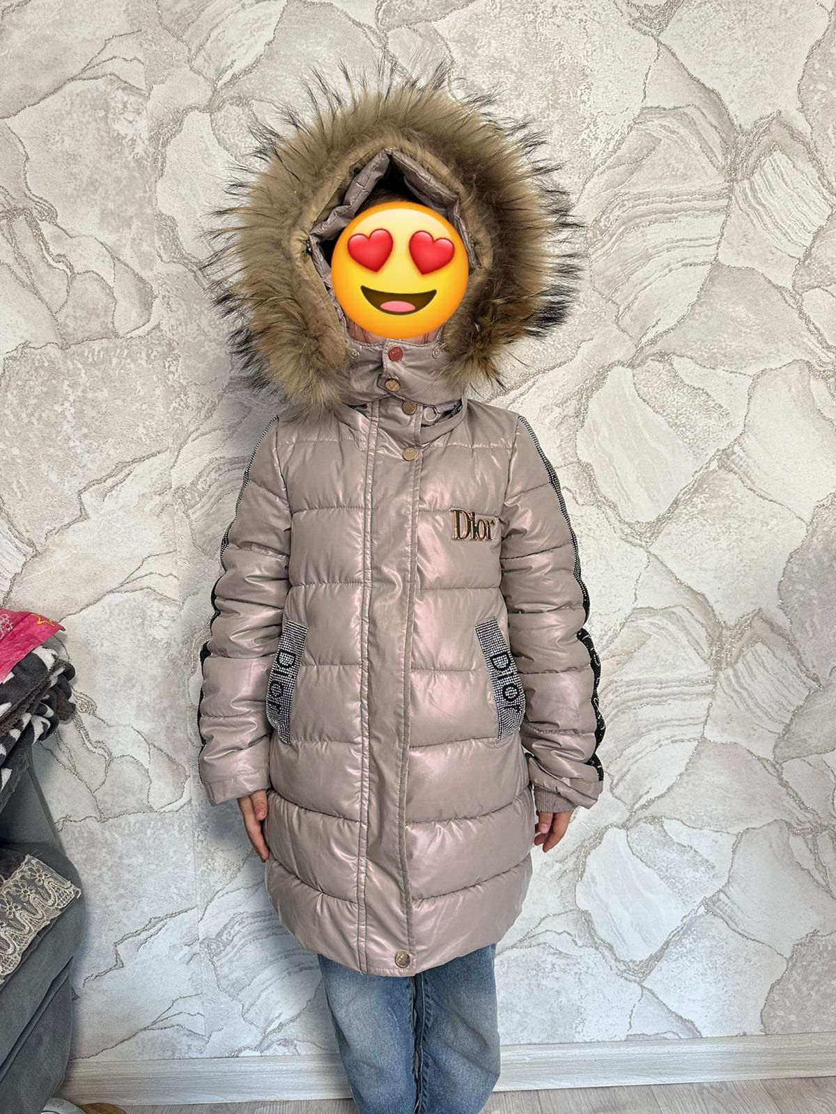 Куртка на девочку 6-7 лет