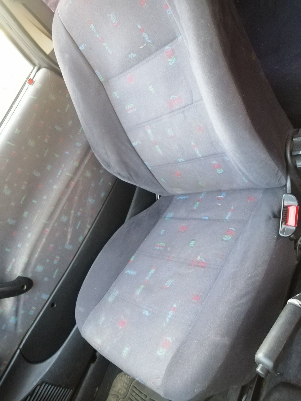 Opel corsa b 1.4 na chasti