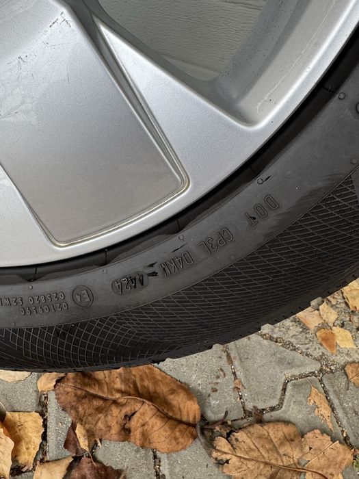 Jante volvo r 18 XC 40 , XC 60 cu cauciucuri de iarna