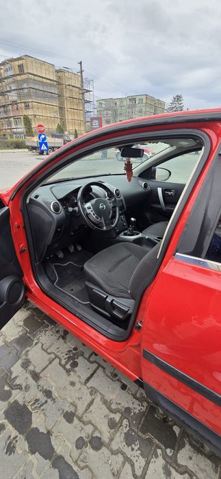 Vând NISSAN Qashqai