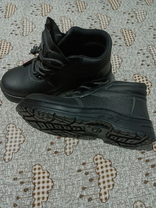 Ботинки рабочие,43р.