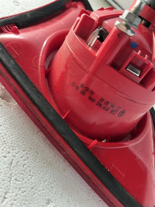 Tripla stanga dreapta haion VW Passat B6 3C9945093A 2005-2010