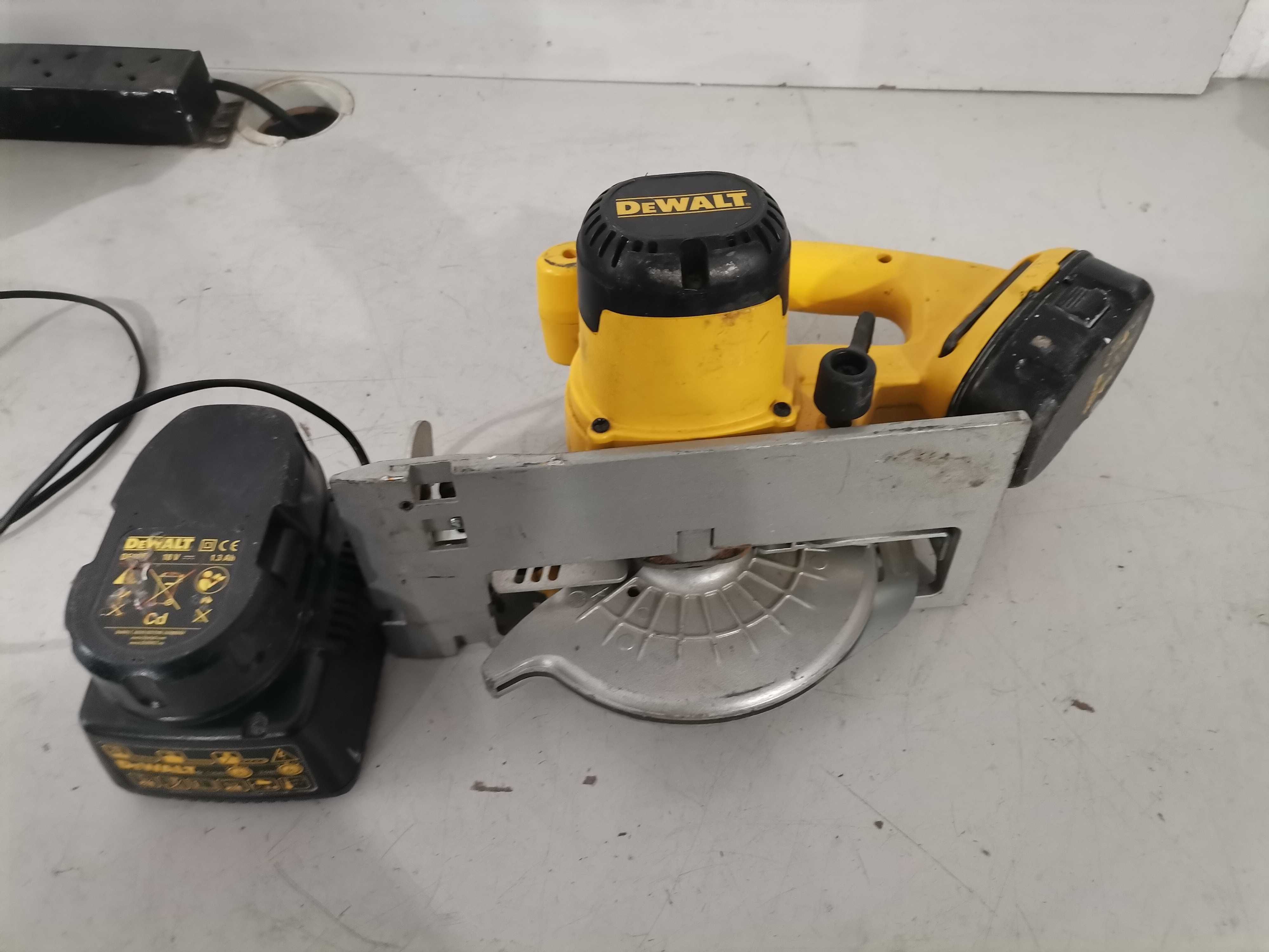 Циркуляр ръчен - Dewalt 18 V