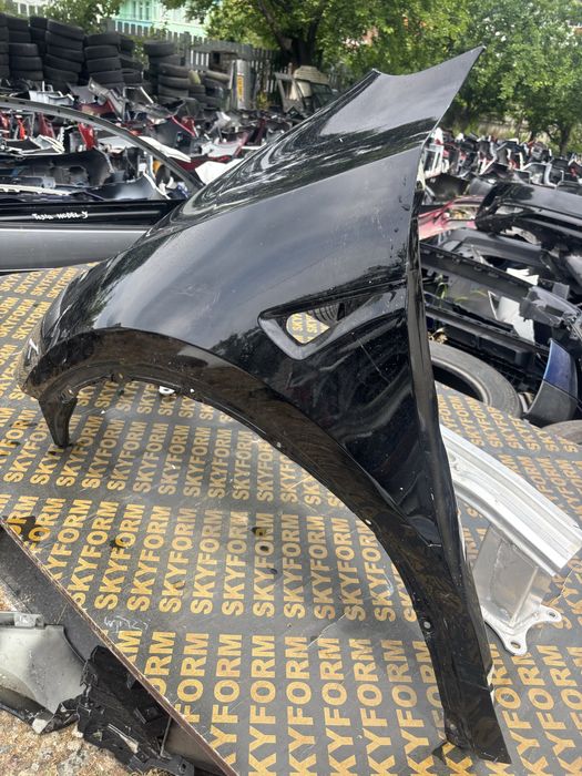 Калник Tesla Model Y