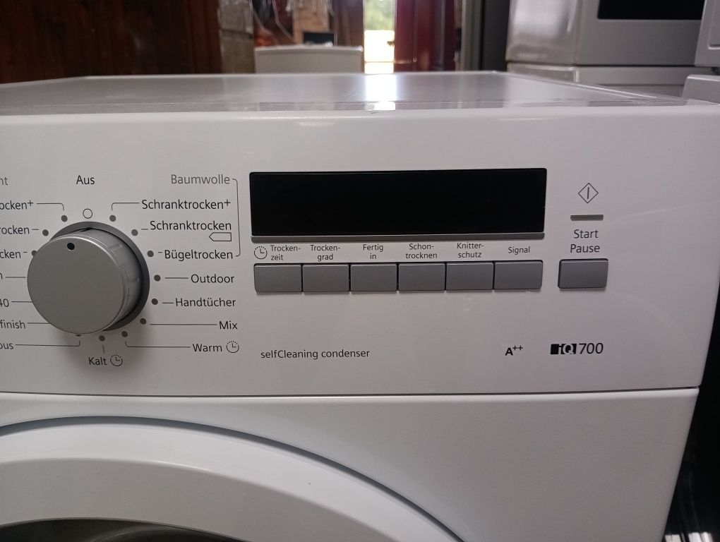 Сушилня с термопомпа Сименс Siemens IQ 700 A++ 8кг 2 години гаранция!