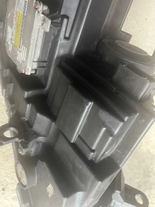 Far stanga passat B7 BI-XENON 2012