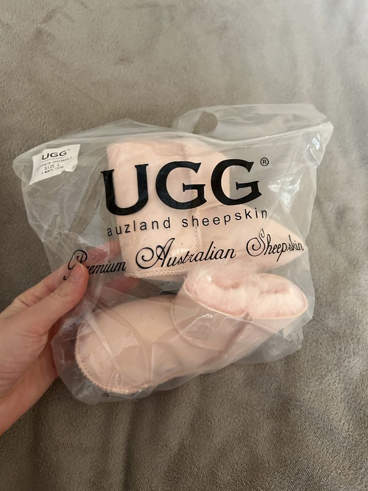 Ugg обувки за момиче