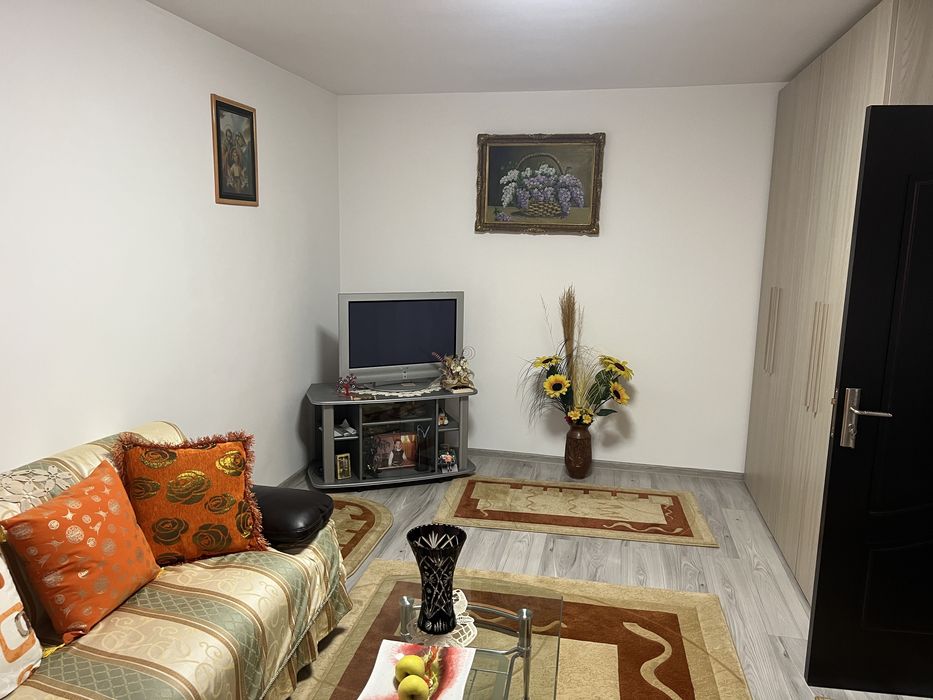 Apartament 2 camere decomadat str.Toamnei