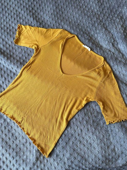 Stradivarius Basics Yellow Top | Short Sleeve | Size L