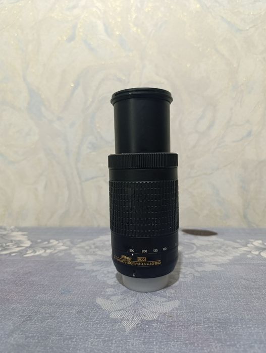 Nikon obyektiv 70-300 mm