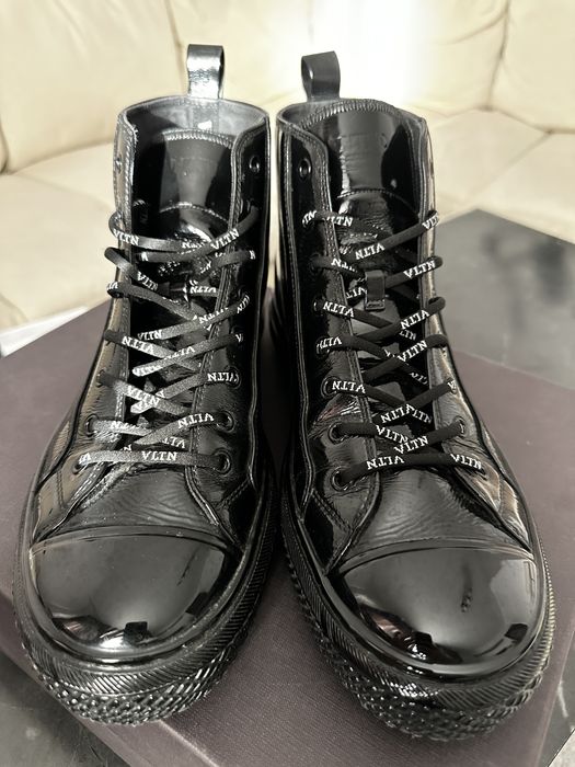 Vand ghete Valentino hightop sneakers 43 cu bonul de achizitie