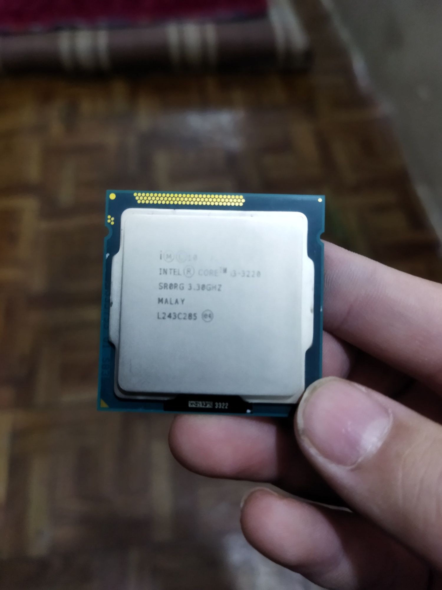 Продам Intel core i3 -3220 srorg 3.30hhz