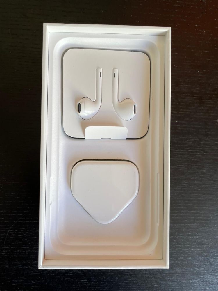 Продавам Iphone XS