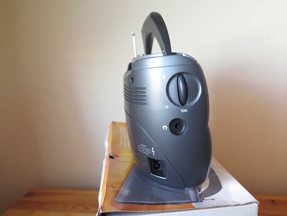 Ново-GRUNDIG,music 70 ,радио,2012год