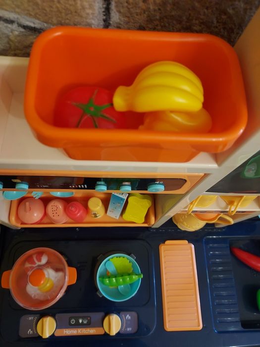 Детска кухня М-Toys с 65 аксесоара, светлини и звуци