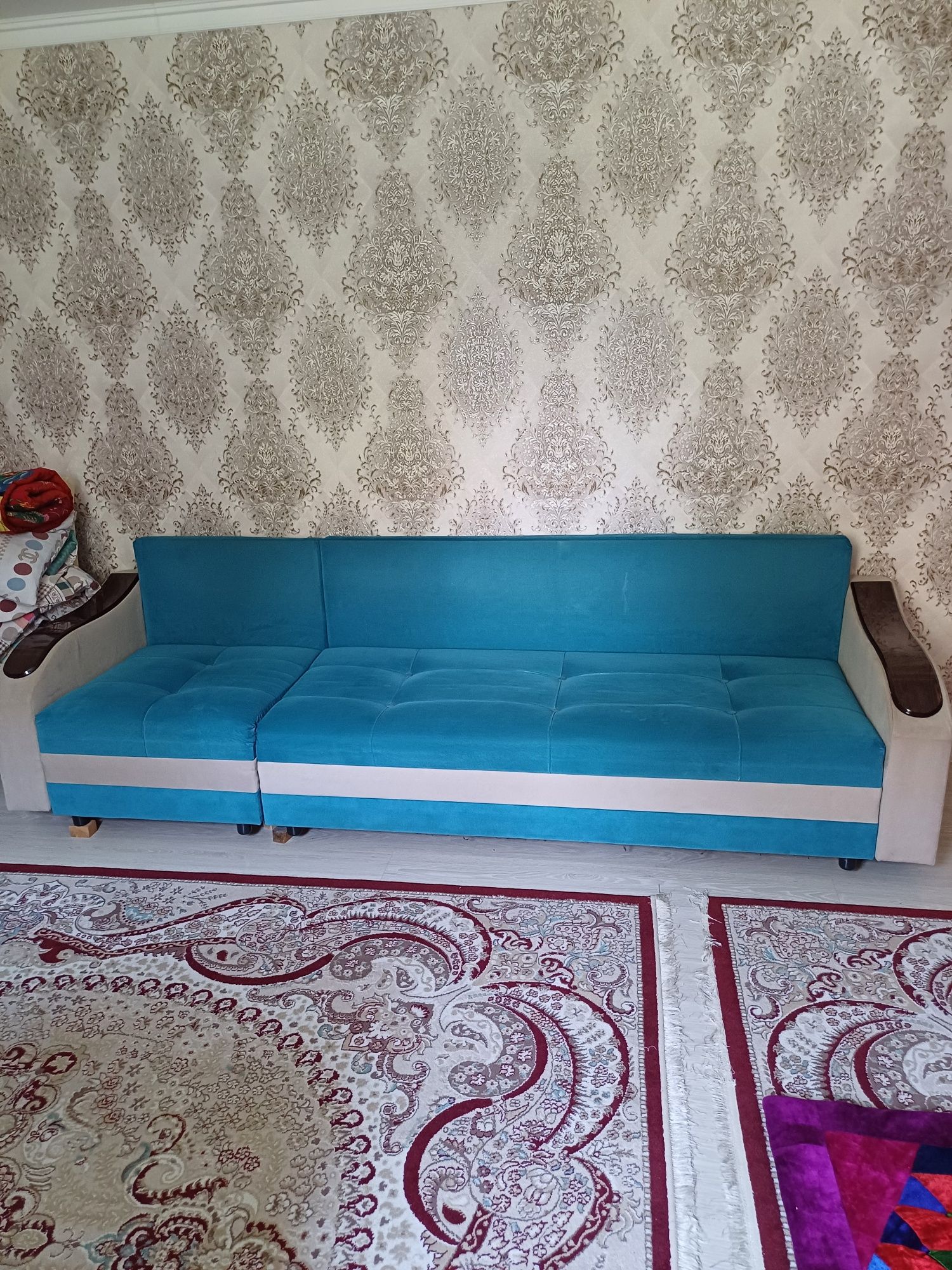 Продам хорошый диван