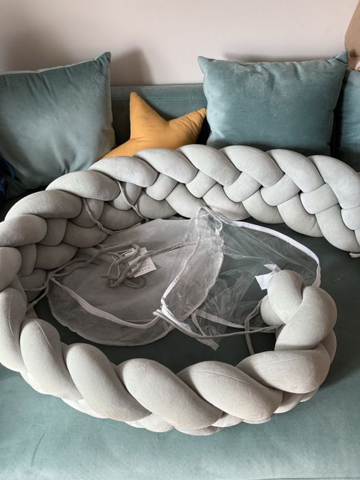 Protectie laterala patut impletita din catifea verde eucalipt 200 cm