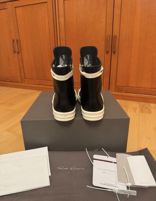 Rick Owens Geobasket (Model High-Top) în varianta clasică black/white.