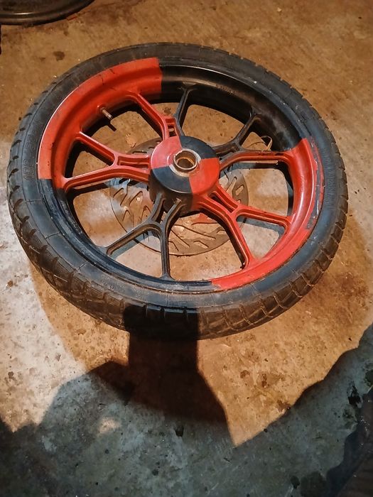 Vând roți supermoto