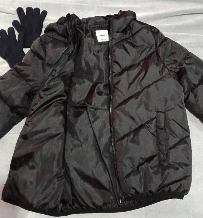 Дрехи за момче, яке за момче в отлично сьстояние + подарьк