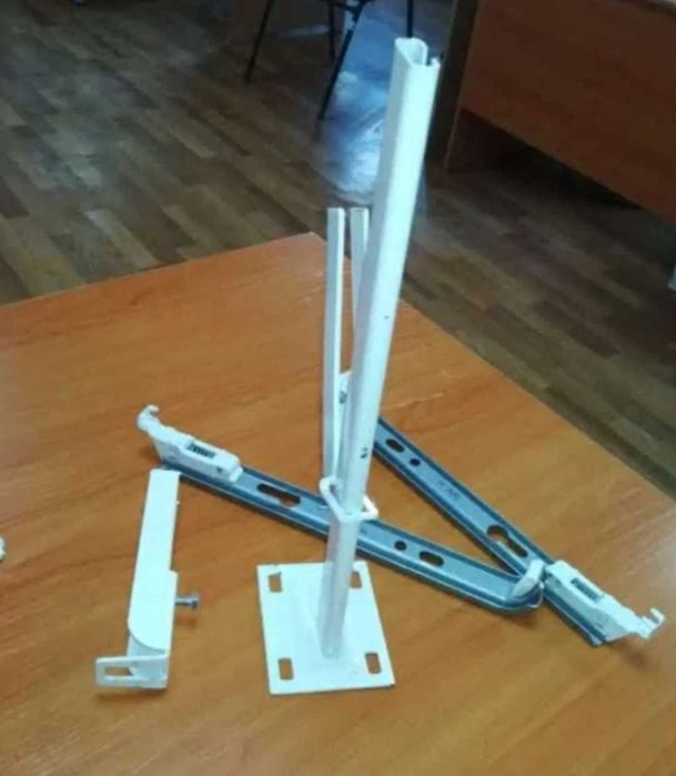 Кронштейн для пластинчатых радиаторов отпления