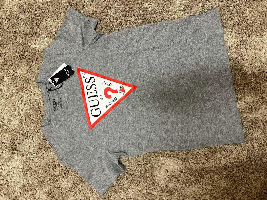 Оригинална мъжка тениска Guess