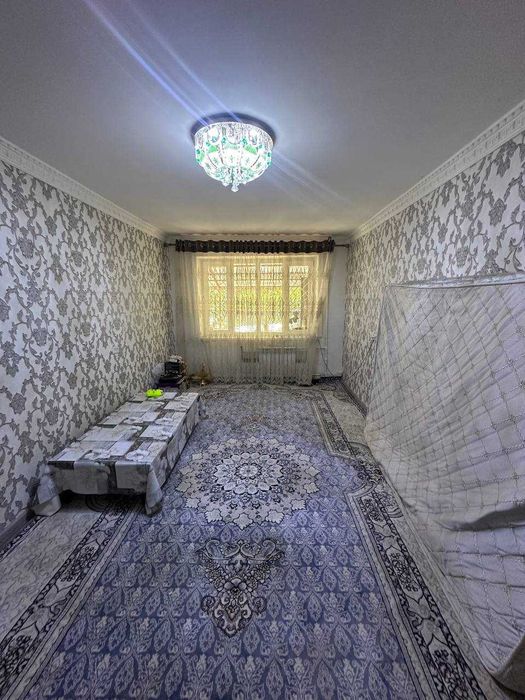 4х комнатная квартира на 1 этаже 80кв/м, в Самарканде