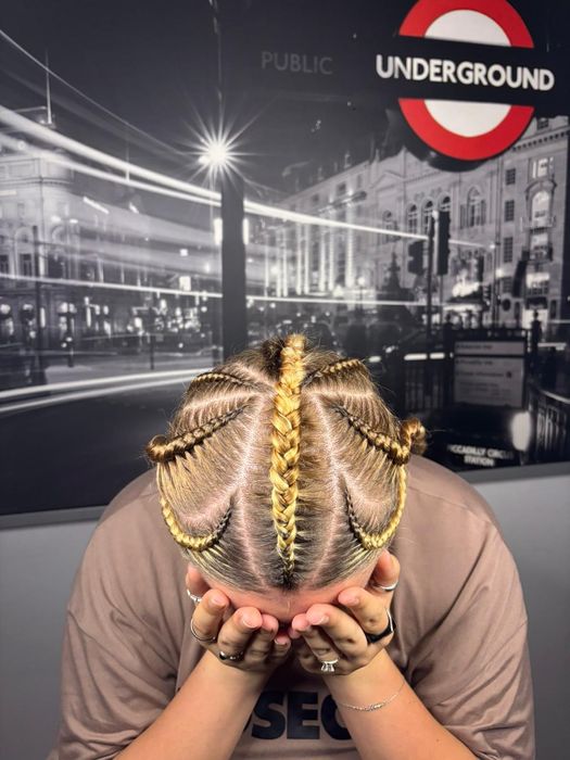 Codițe afro și spicuri