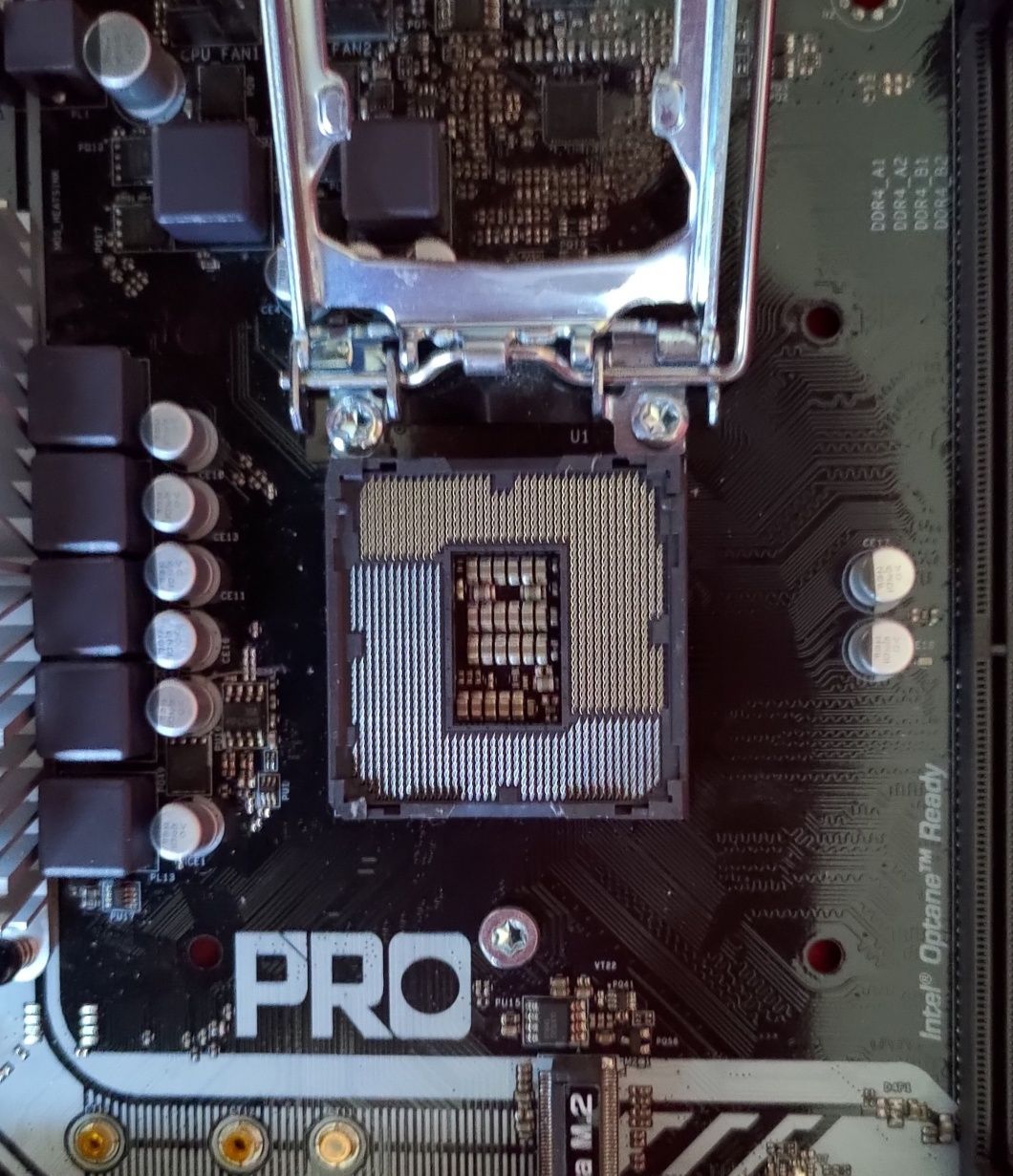 Дъно ASRock Z270M Pro4 за 6-то и 7-мо поколение Intel Core (LGA1151)