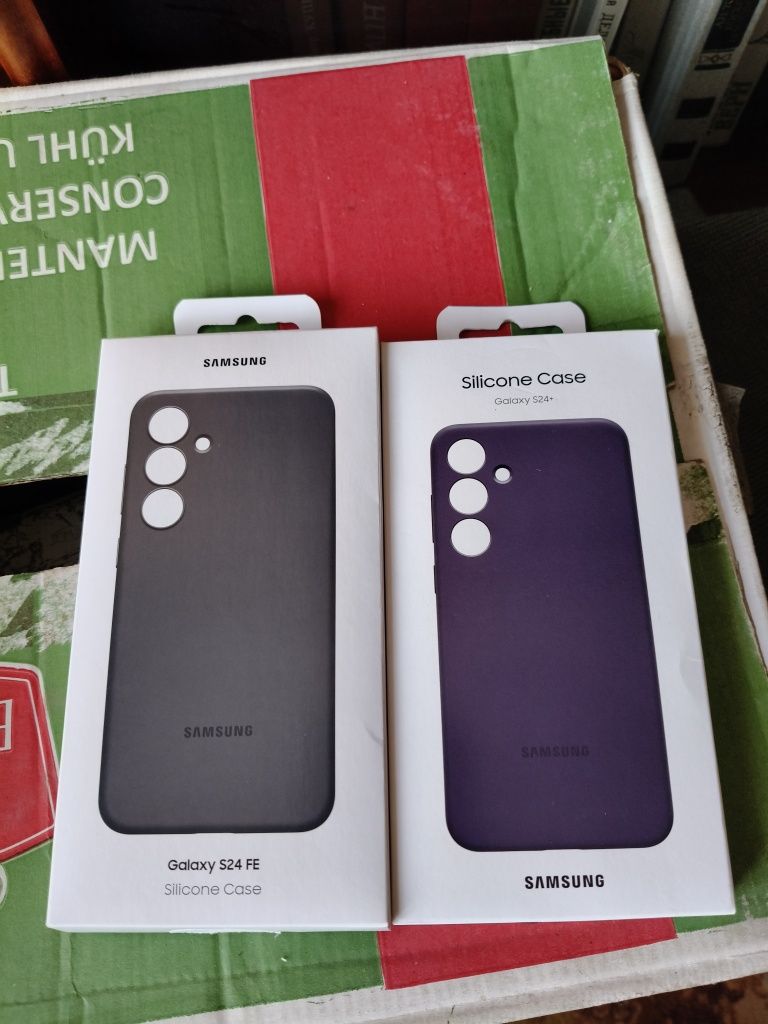 Продам чехлы для S24+ и S24FE. Срочно.