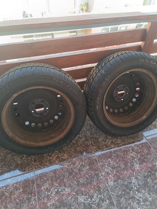 Anvelope noi 215/55/16