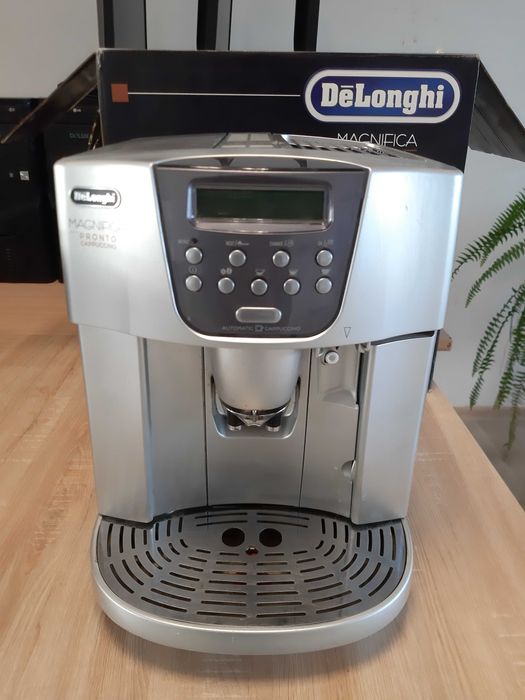 Espressor DeLonghi Defect, pentru piese