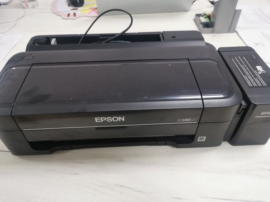 Продам цветной принтер Epson