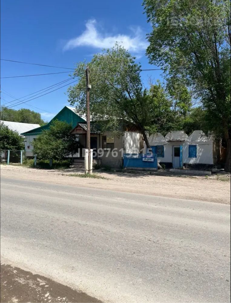 Срочно продается коммерческое помещение и дом