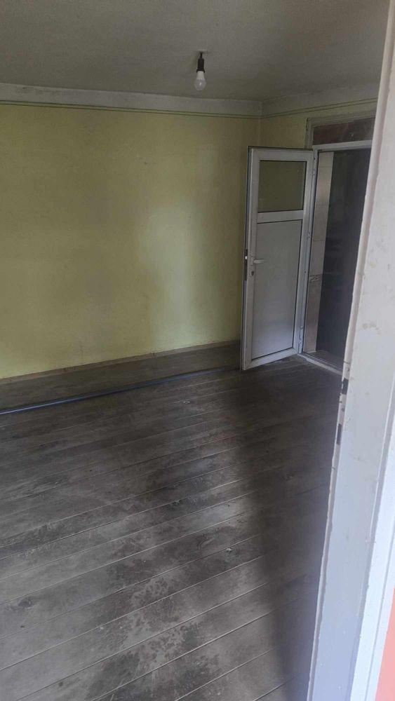 Едноетажна къща в село Шейново