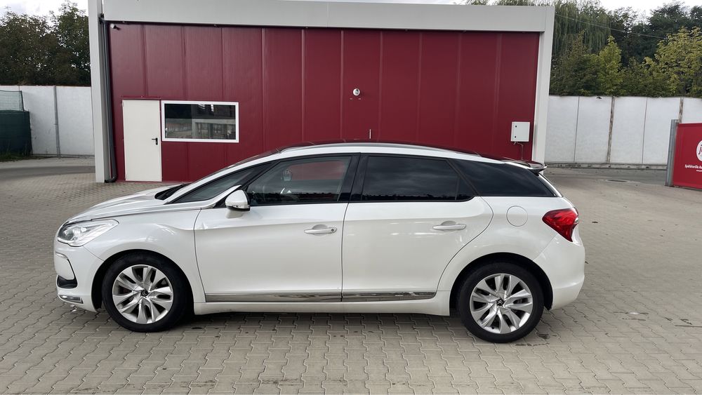 Citroen ds5,diesel nu este hybrid.automat,