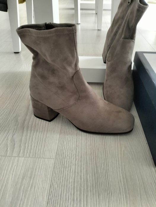 Ghete dama elegante Italy