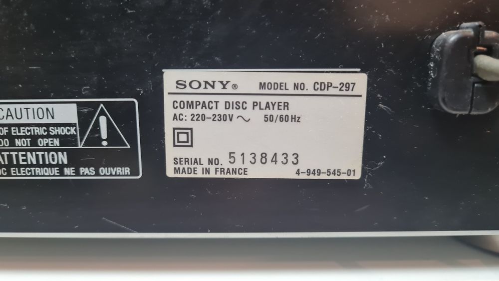 Vand deck și cd Sony Defecte