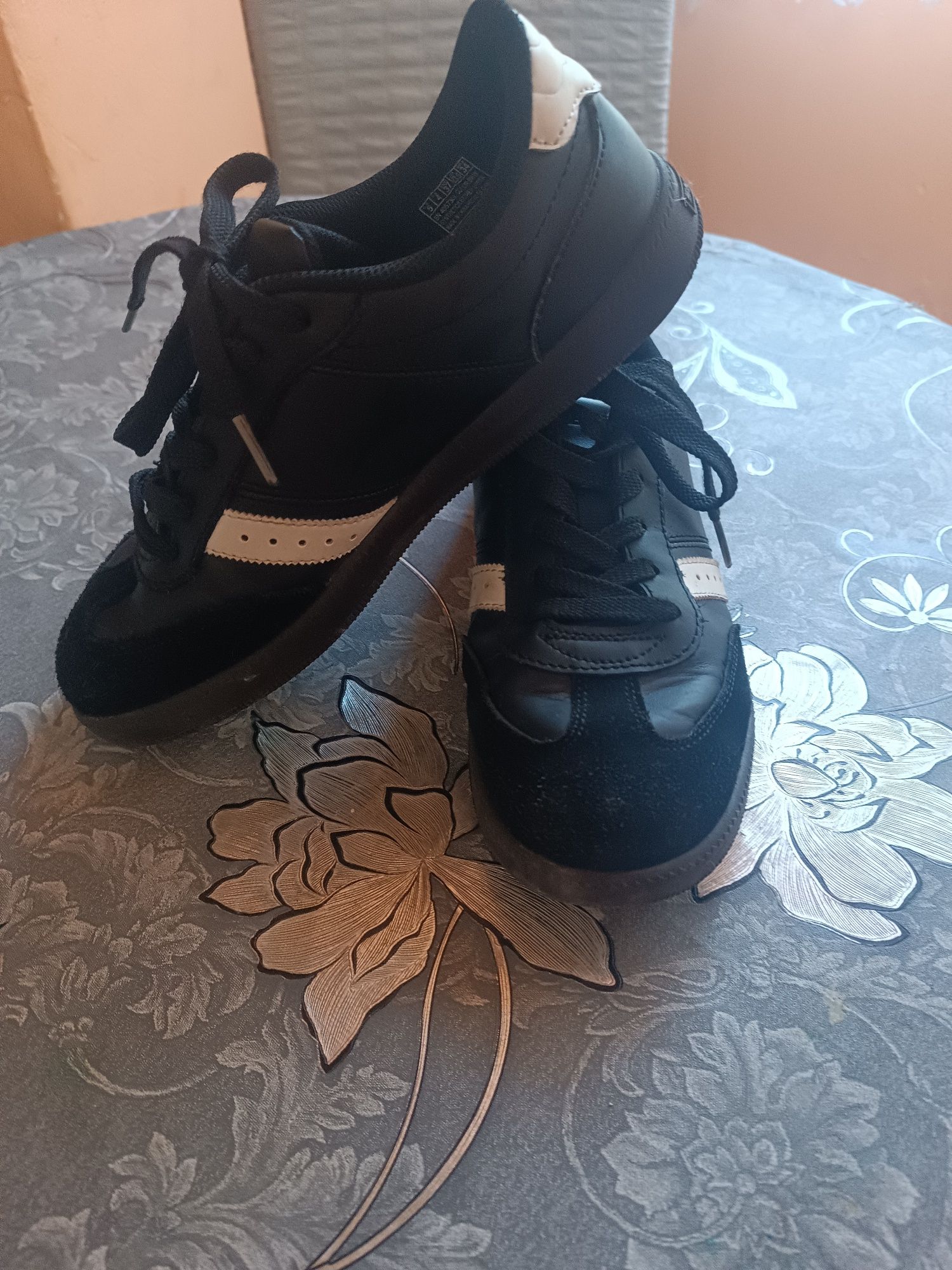 Маратонки Skechers 37 номер