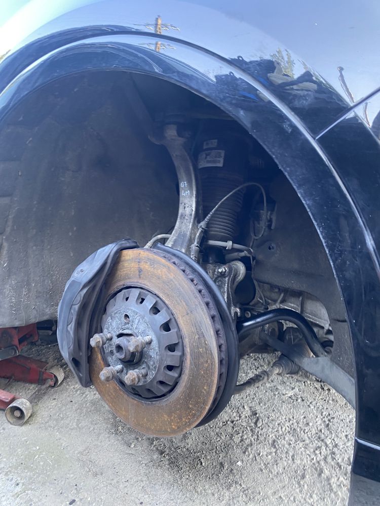 Fuzetă, basculă , planetară, pernă, etrier ,dreapta față  Audi Q7 4M